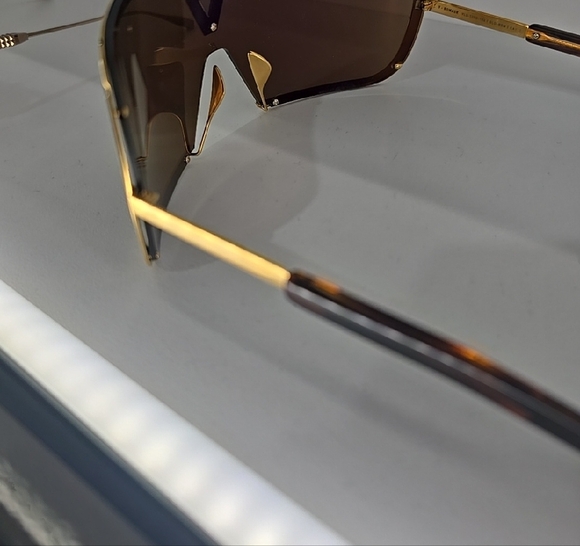 VALENTINO Chic Gold and Brown Sunglasses - Picture 4 of 5